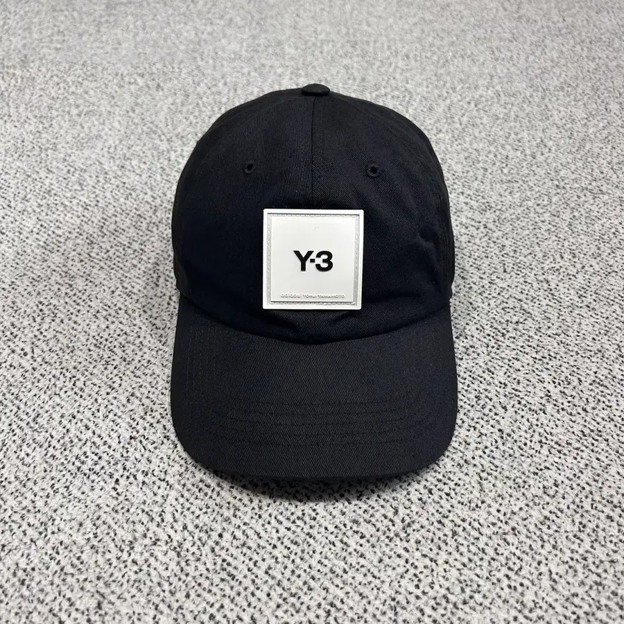 Y-3 캡