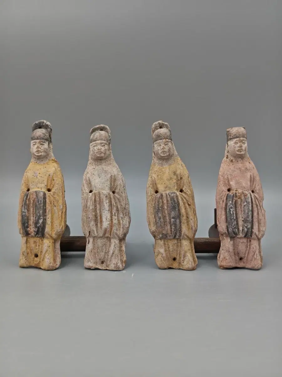 송대 추정 채색 관복 관리 시종 인물 토우 4점 일괄 골동품 고미술품