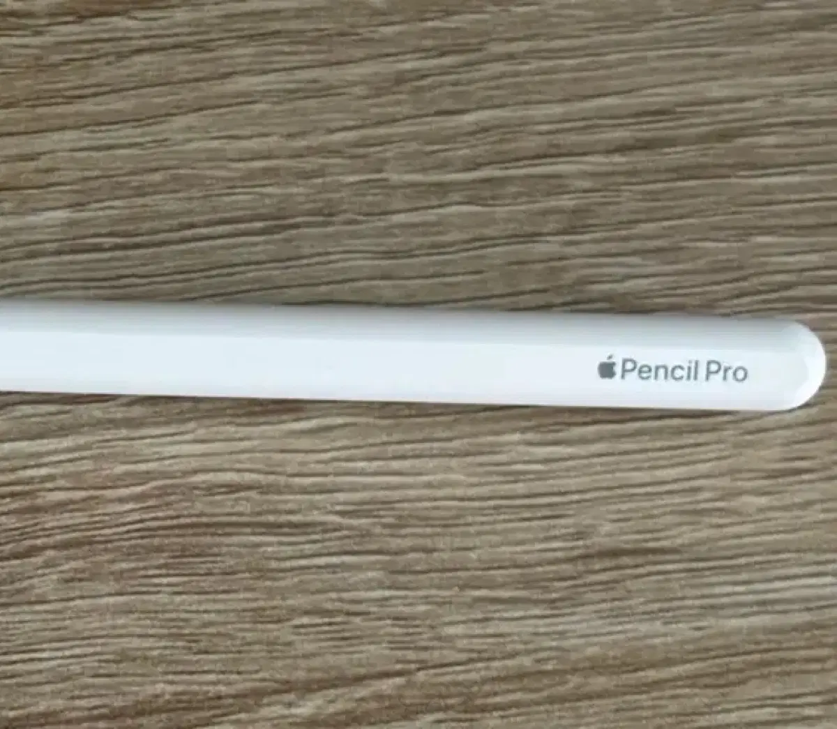 애플펜슬 프로 사용을 잘 안하여 판매합니다