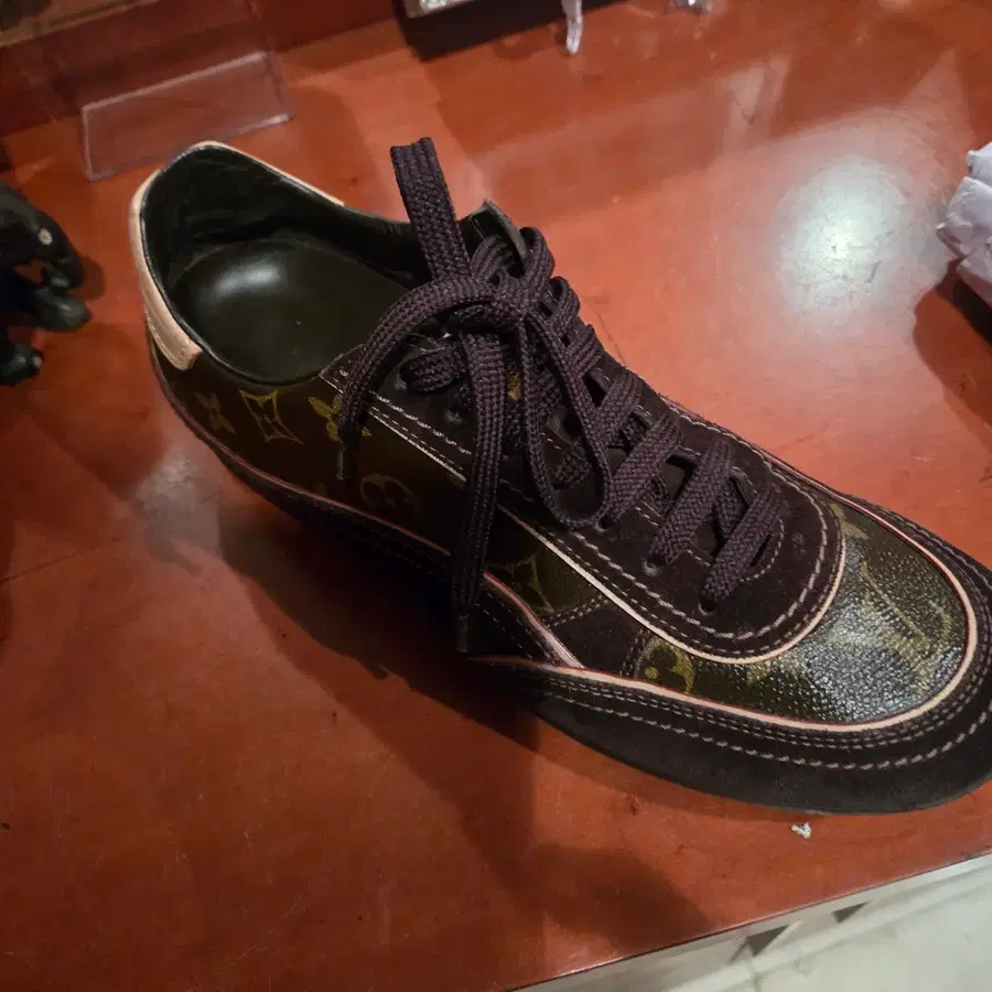 [정품]루이비통 모노그램 스니커즈 브라운