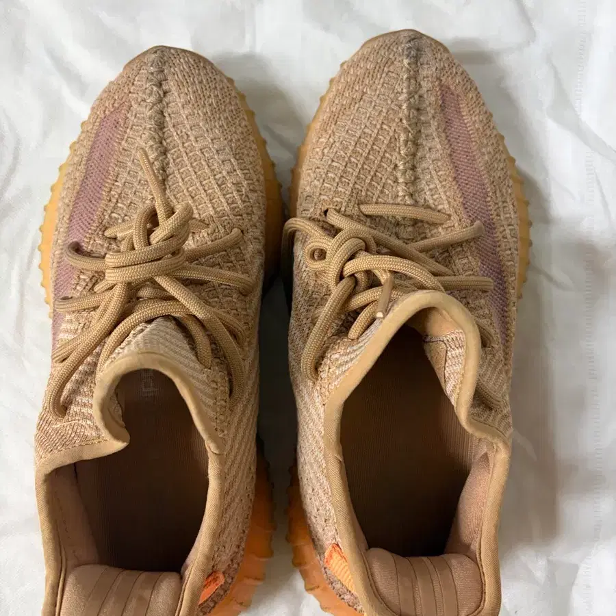 아디다스 이지부스트 350 V2 클레이 Yeezy Clay