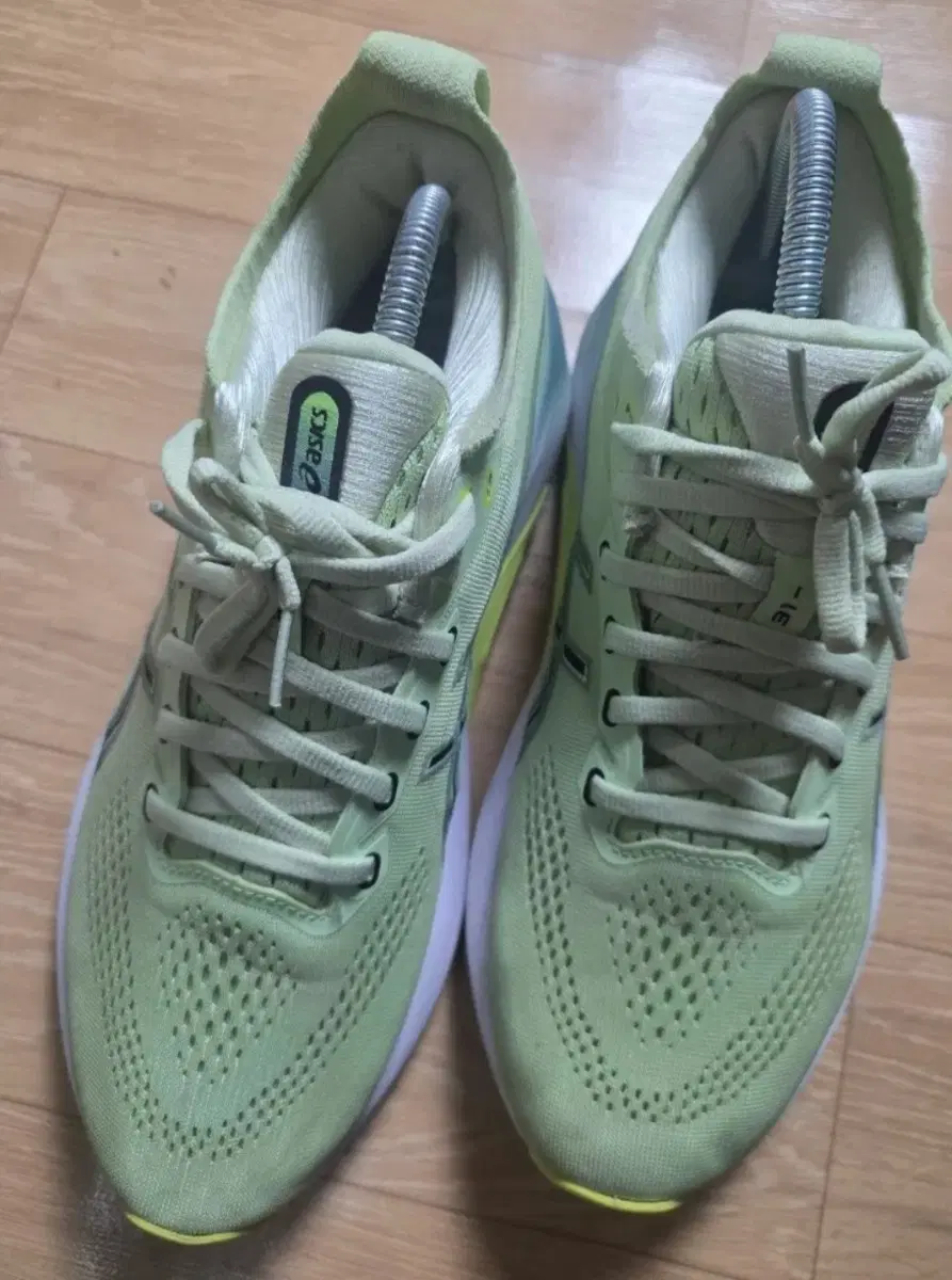 Asics Gel-Kayano 31 Light Green Running Shoes