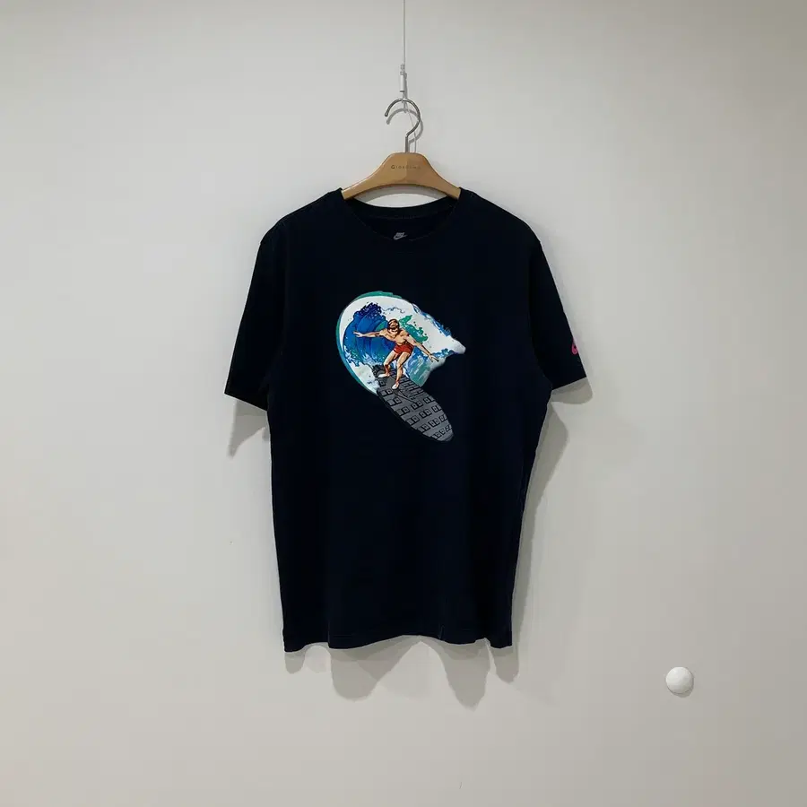 NIKE 나이키 반팔티