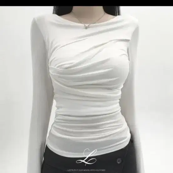 화이트 셔링 긴팔 티셔츠