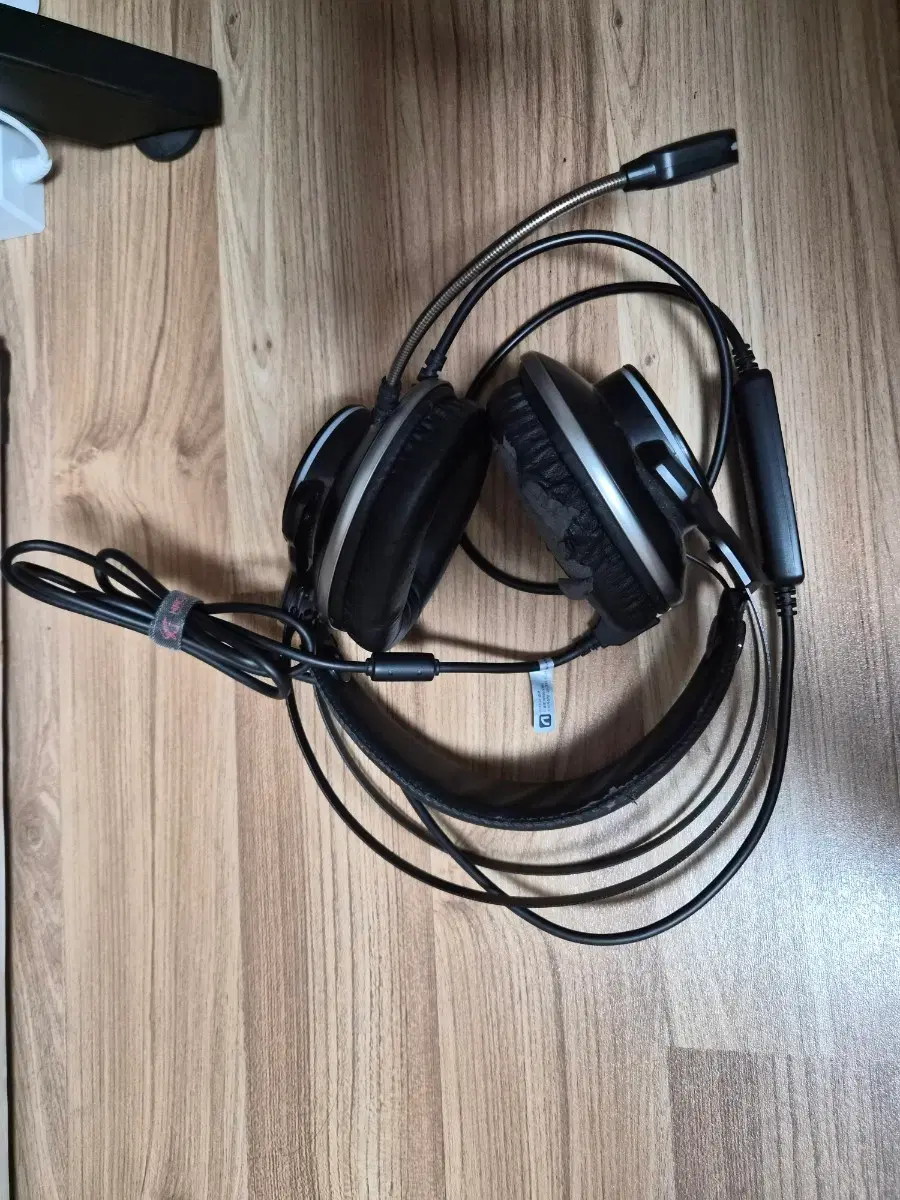 앱코 HACKER B890U 가상 7.1채널 RGB 노이즈 캔슬링 마이크 3D 게이밍 헤드셋