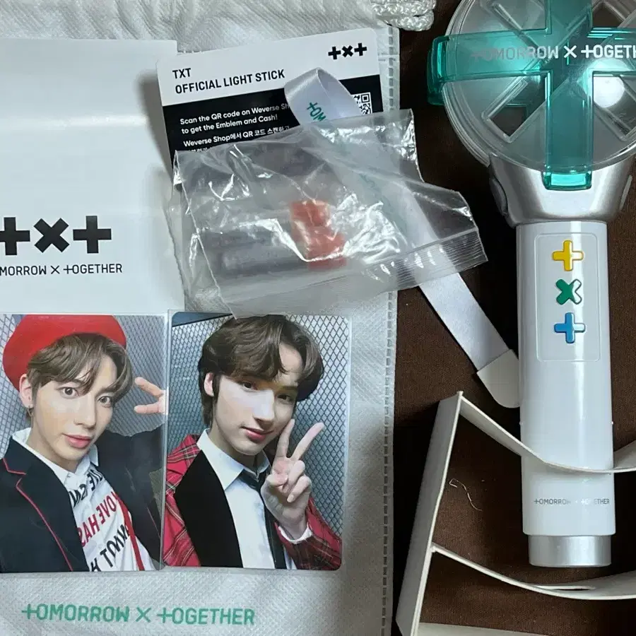 투모로우바이투게더 TXT 공식 응원봉 ver.1 + 포토카드