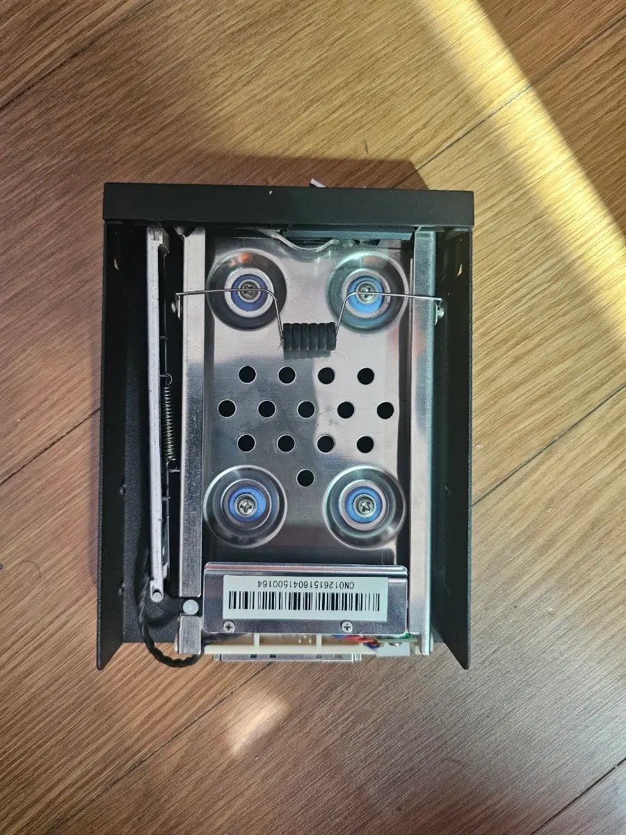 EASYRACK 100IS-L 2.5인치 하드랙 팝니다