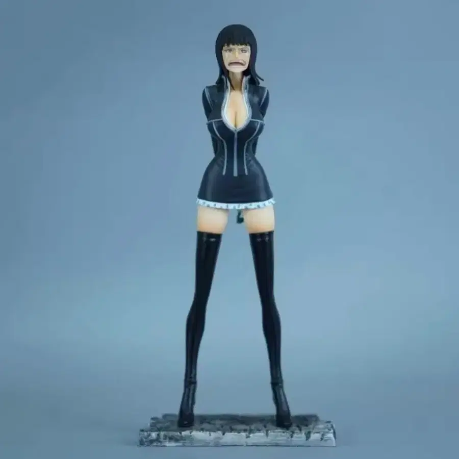 원피스 니코 로빈 피규어