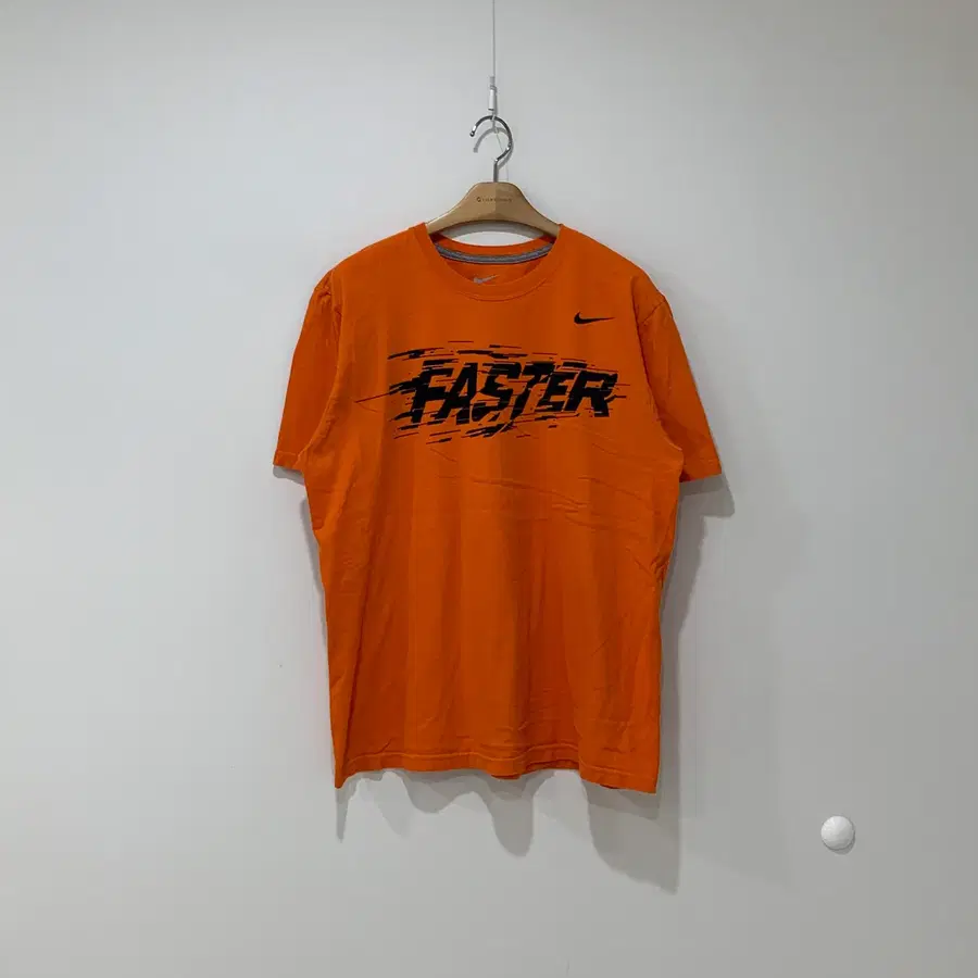 NIKE 나이키 반팔티
