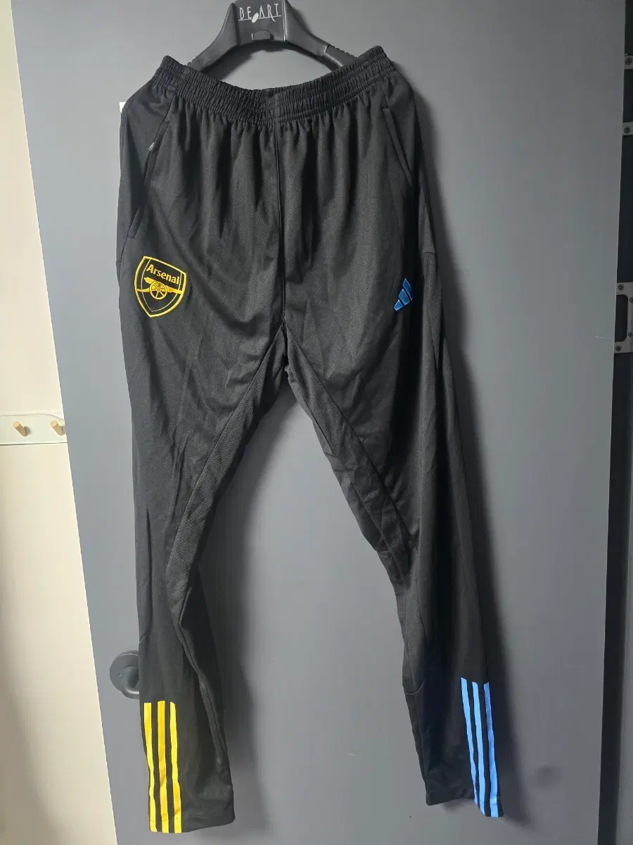 아디다스 아스날 트레이닝 팬츠 블랙 옐로우 블루2XL
