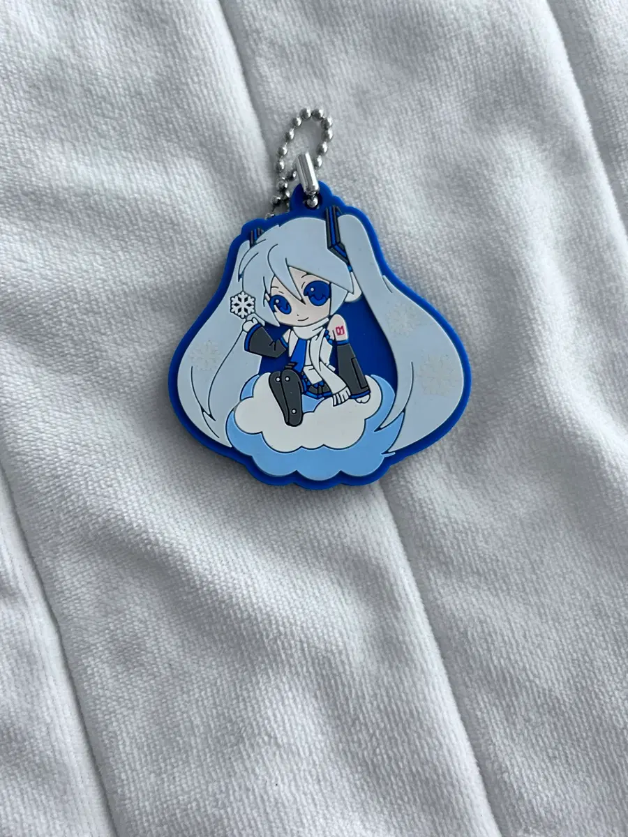 보컬로이드 하츠네미쿠 유키미쿠 열쇠 러버스트랩 미소녀