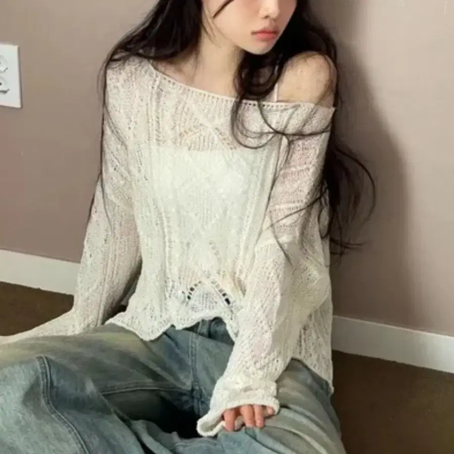 시스루 루즈핏 니트 블랙색상