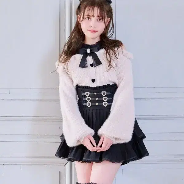 LIZ LISA 리즈리사 레이어드풍 오프숄더 니트