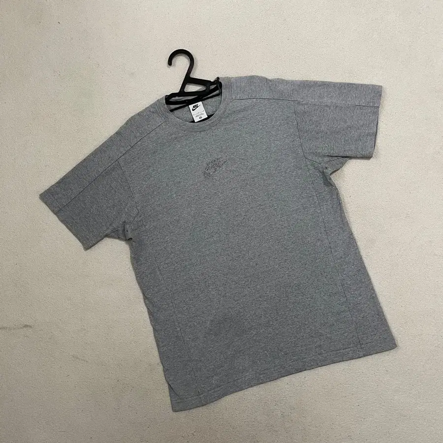 L 나이키 라운드 반팔티 B.4903