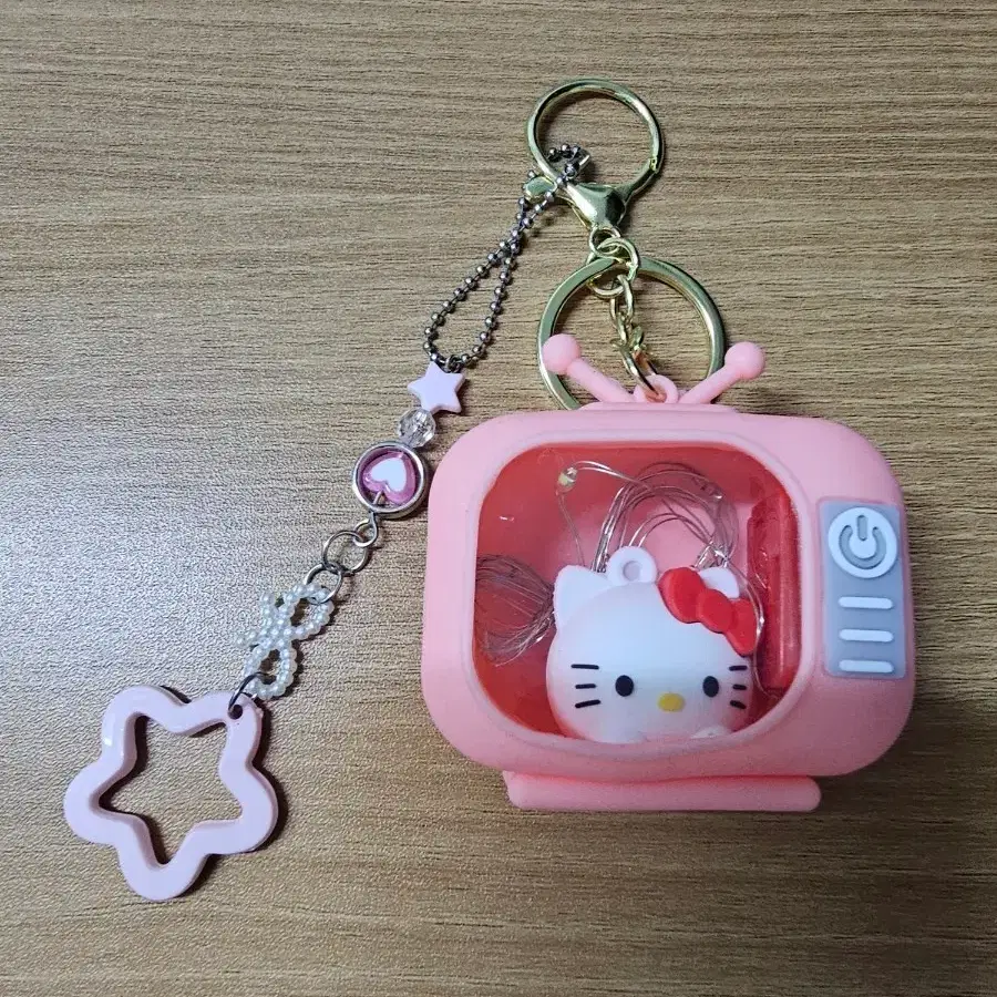 새상품)핑크 헬로키티 TV 키링