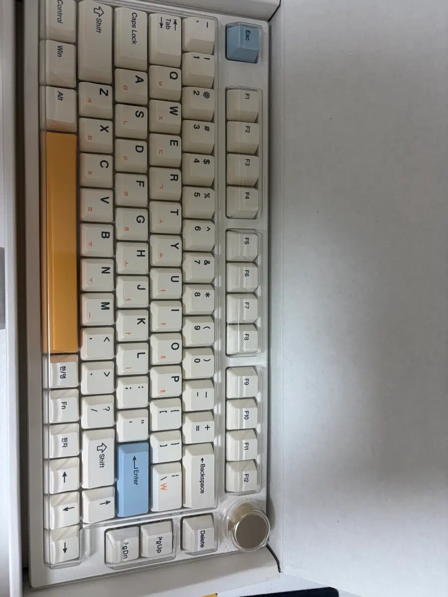 Keydous NJ80 기계식 키보드 (핑크축)