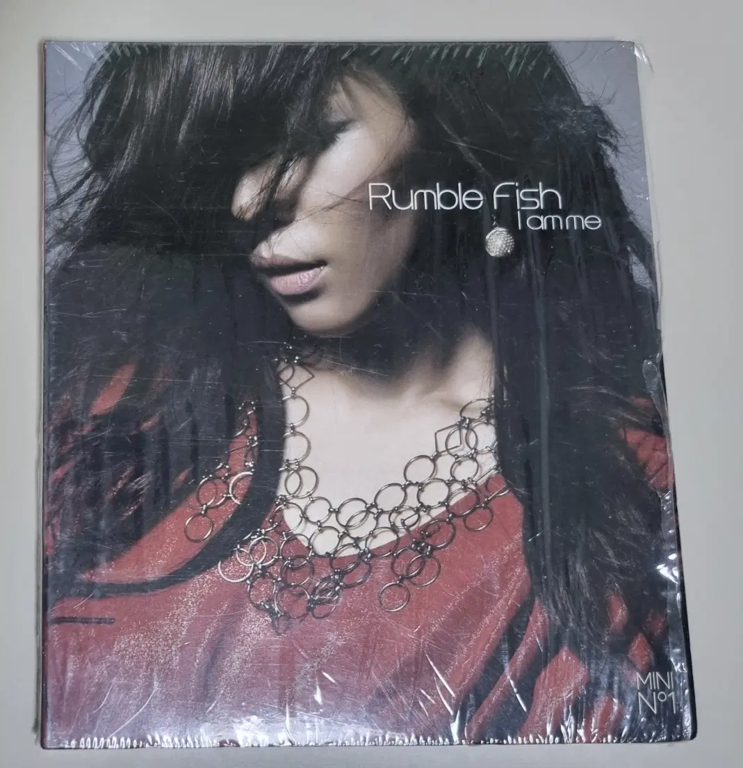 럼블피쉬 I am me 미니 앨범 (개봉 CD)