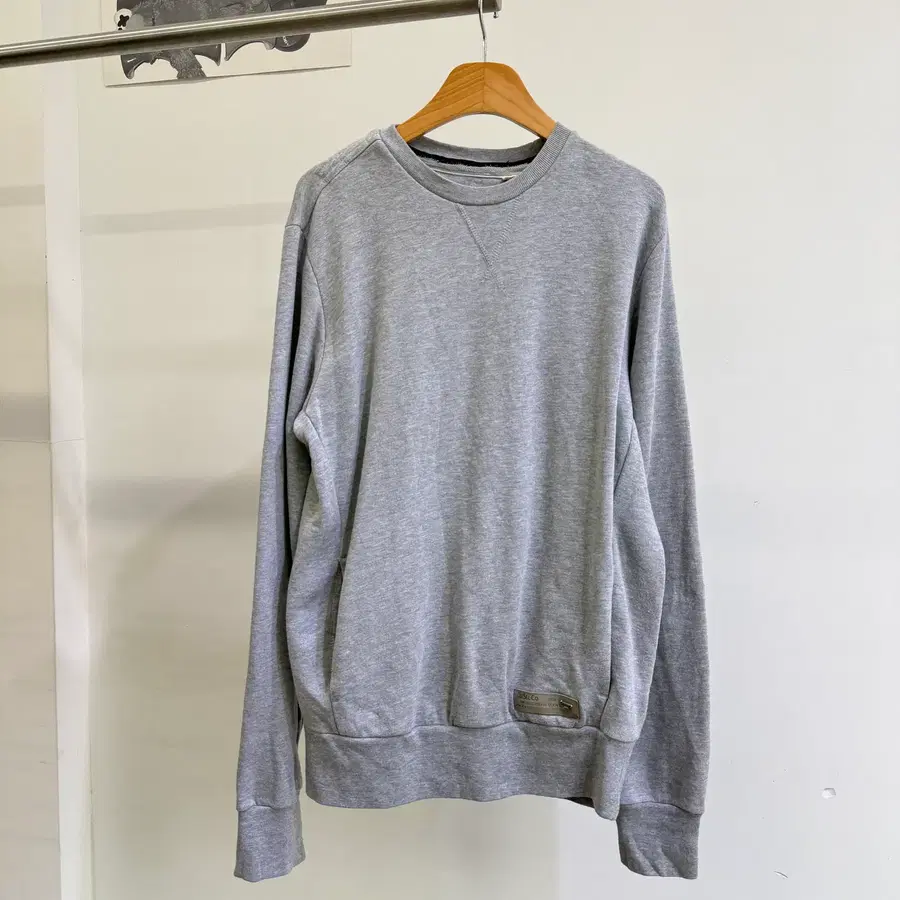 DIESEL 맨투맨