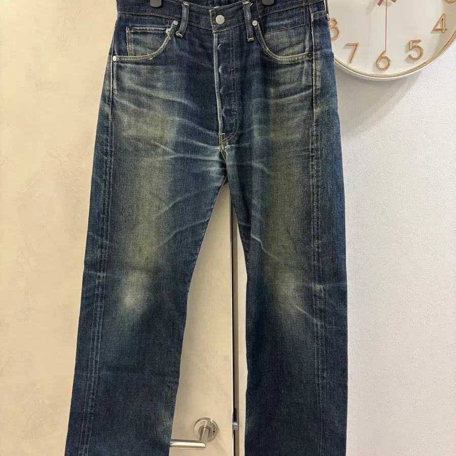 비즈빔 FLUXUS 01 DENIM PANTS 32 사이즈 판매합니다