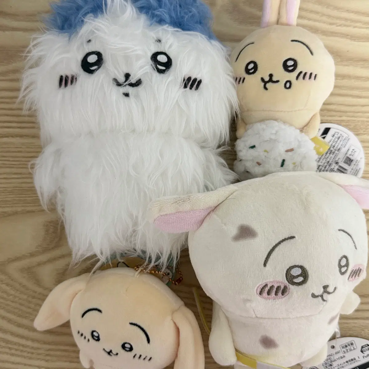 치이카와 하치와레 털찐와레 롭이어 우사기 주먹밥 데스크탑 토벌실패 인형 누이