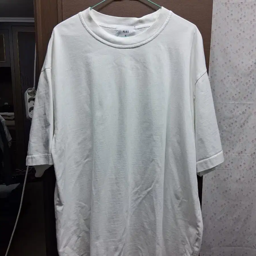 PURE 반팔 티셔츠 화이트(M)