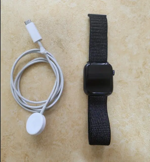 애플워치 SE 44mm GPS