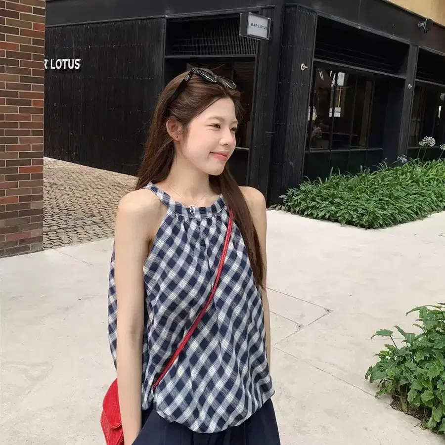 체크 홀터넥 나시 탑