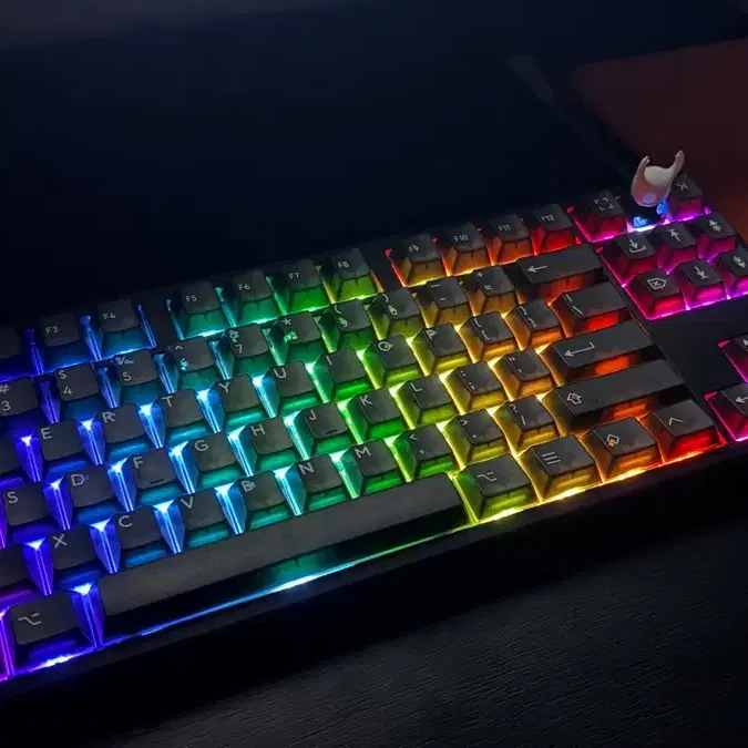 VENOM 87HE(80HE) RGB 6.25u 판매합니다.