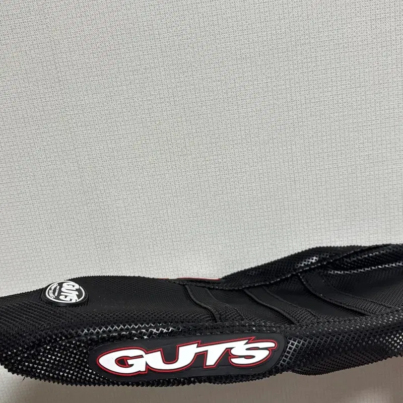 guts 거츠 써론 시트 미사용 판매