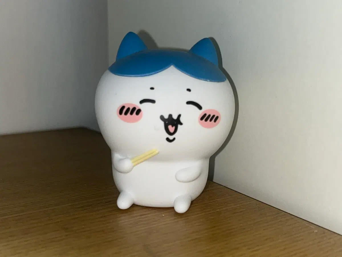 밥먹는 먼작귀 하치와레 피규어