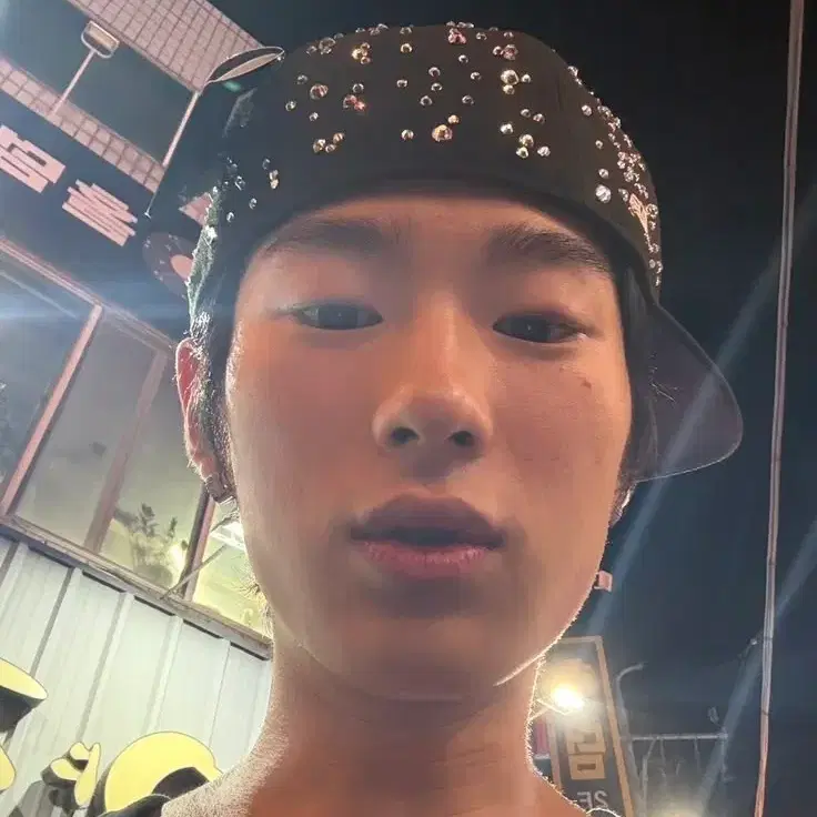 나우아임영 굿즈 구해요