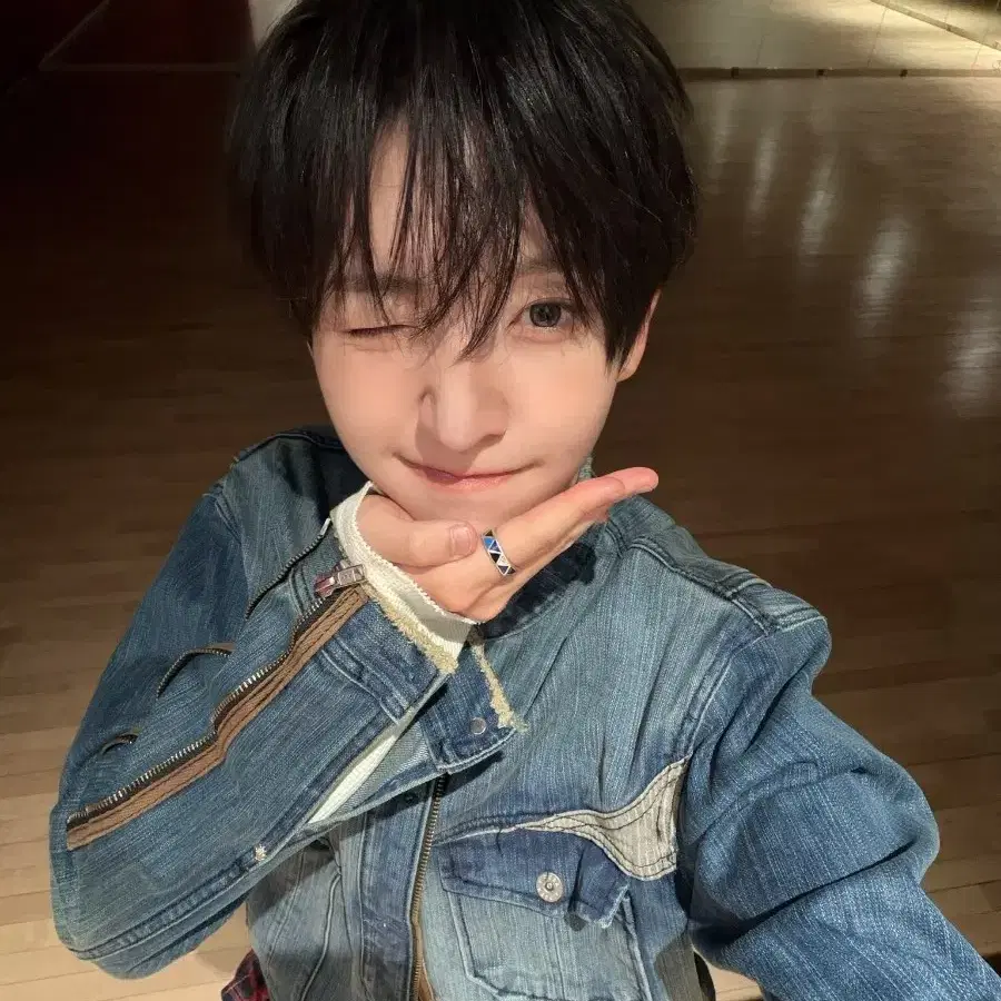 킥플립) 동현 포카 삽니다 구해요