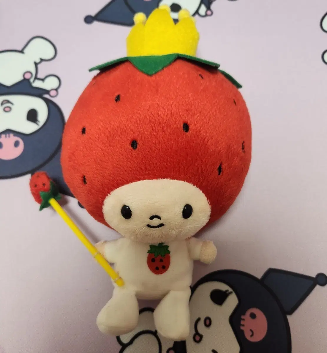 딸기왕 산리오 인형