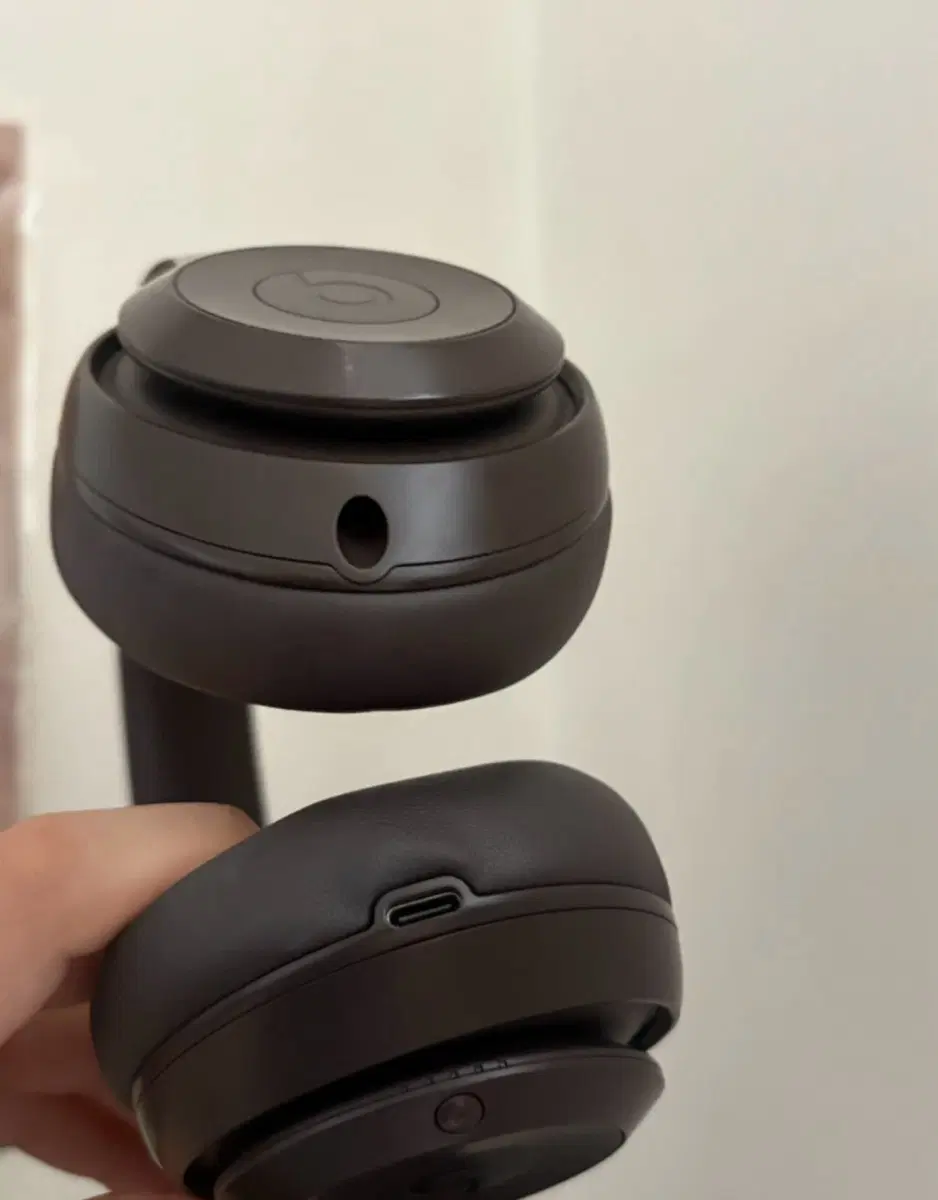 Beats studio pro 무선 BROWN