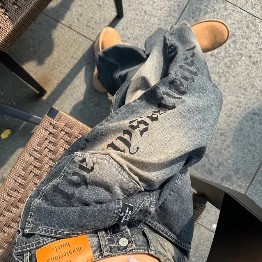 (마지막 할인)미스테리어스호텔 페이크 데님 FAKE DENIM 흑청