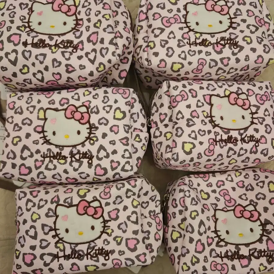 헬로키티 파우치 레오파드 핑크