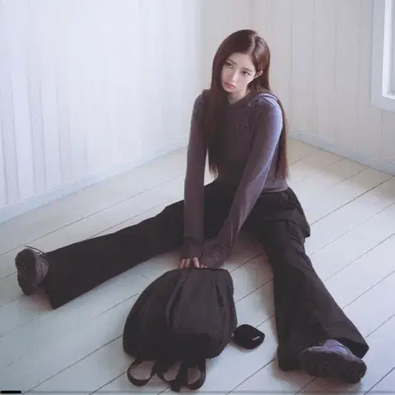 미세키서울 Draped backpack and wallet BLACK