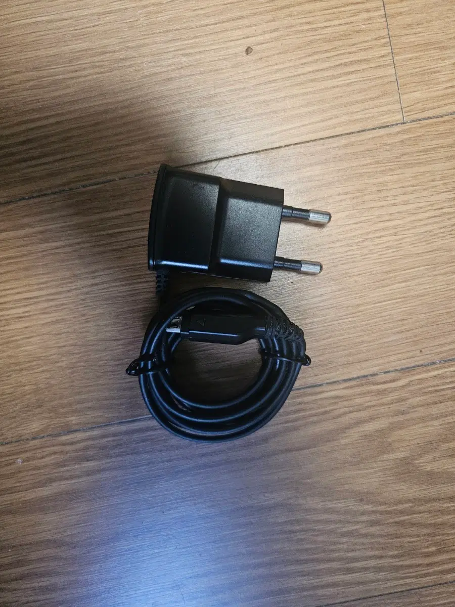 삼성 5pin 충전 케이블 팝니다