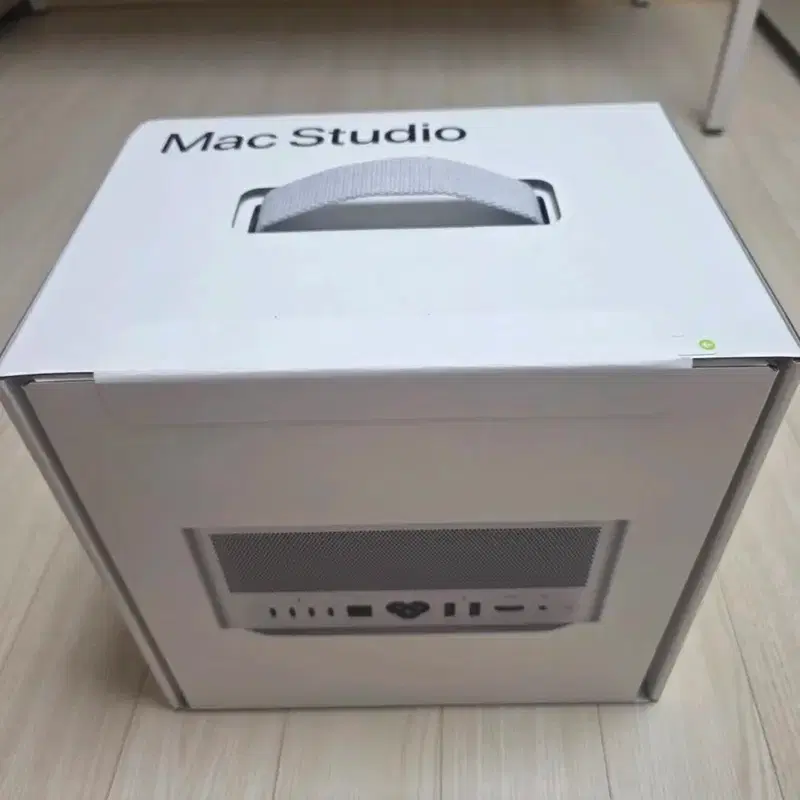 맥스튜디오 m5 max 풀칩 64GB 1TB 싸게 팔아요. 미개봉
