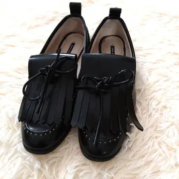 ZARA BASIC 블랙 로퍼 36 프린지 스터드