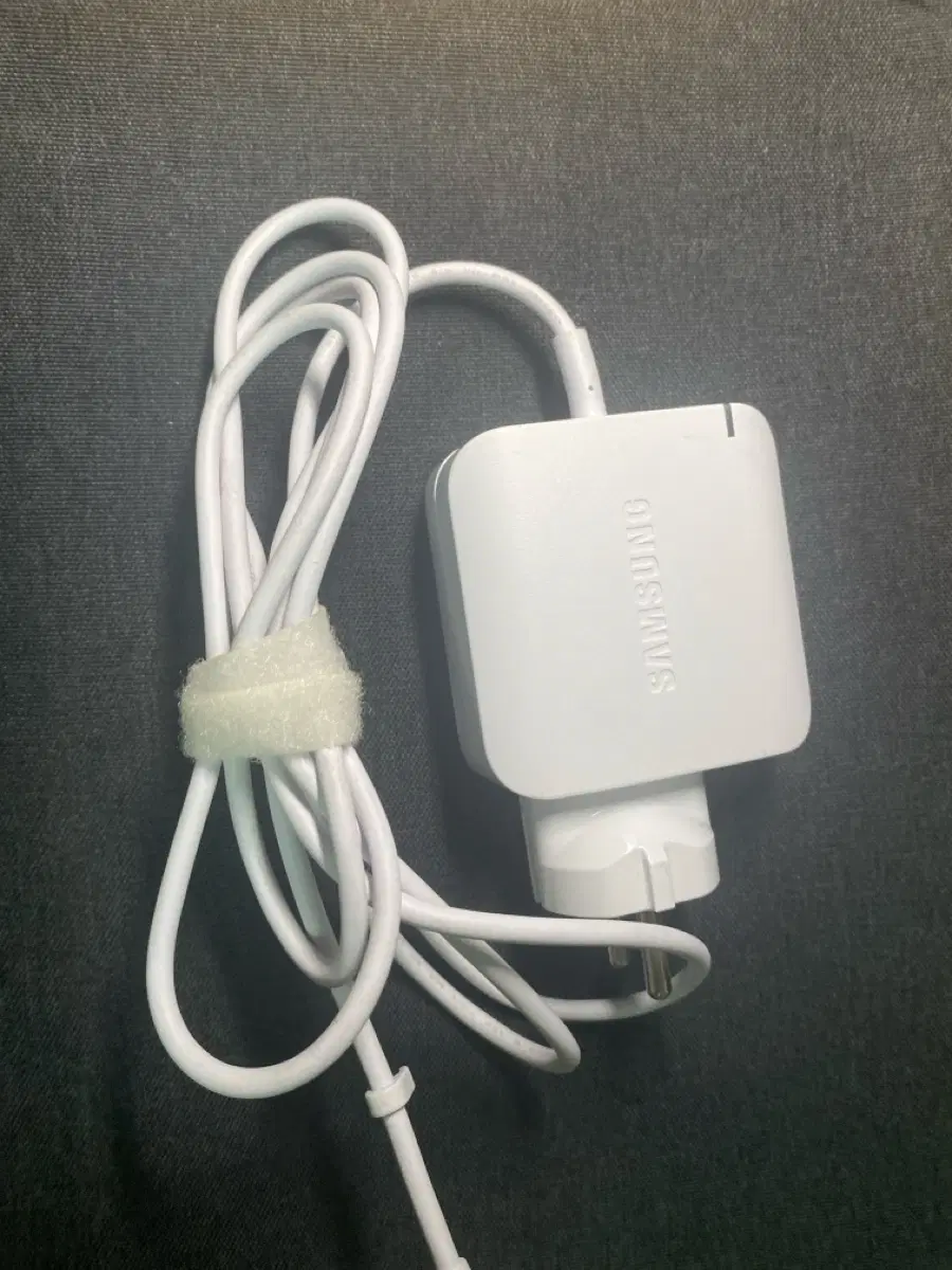 삼성 초고속 충전기 PD65W