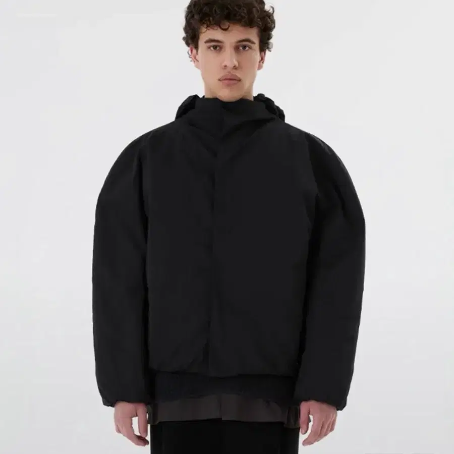 아모멘토 25fw 타프타 자켓 s