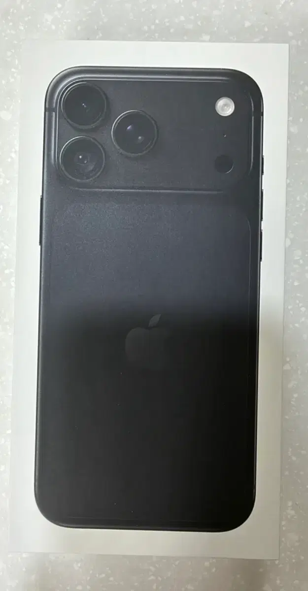 아이폰 18 프로 맥스 블랙 256gb 자급제 미개봉