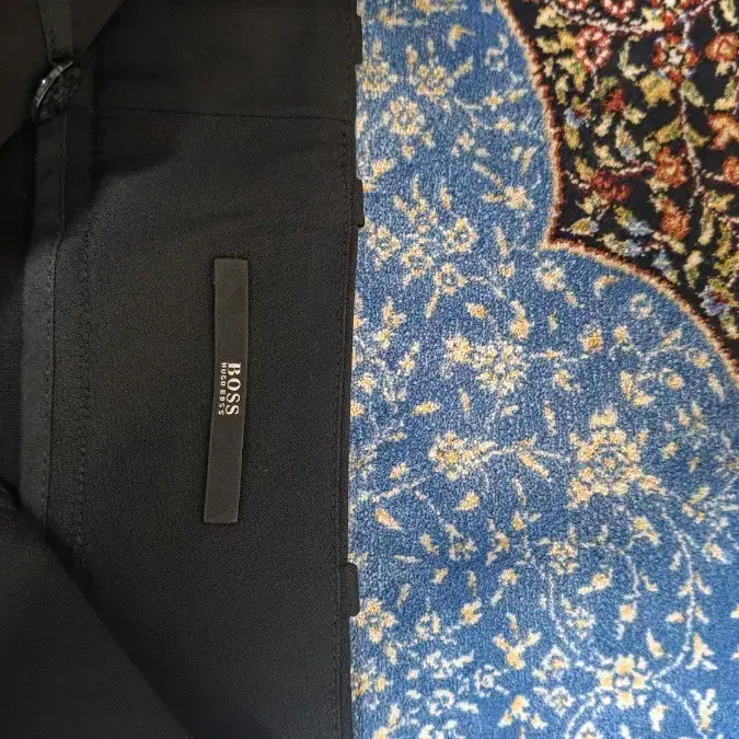 보스 HUGO BOSS 블랙 슬랙스