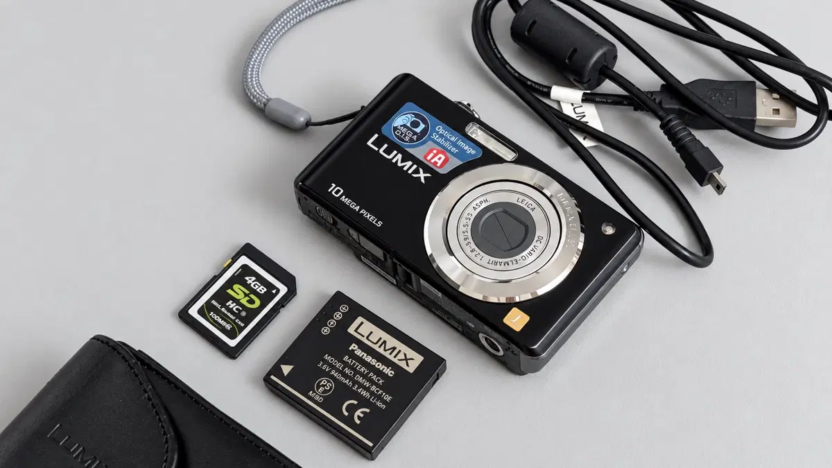 파나소닉 루믹스 빈티지 카메라 DMC-FS7