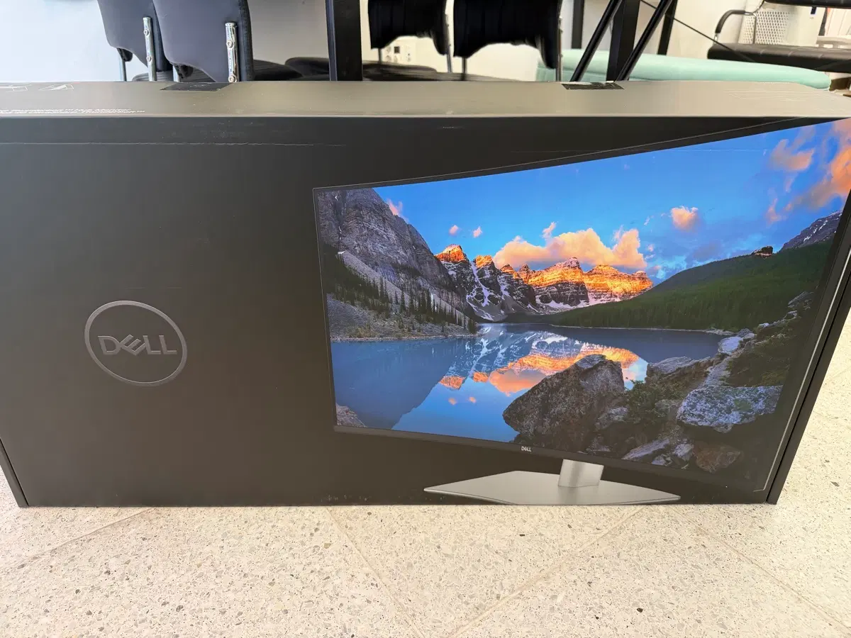 [미개봉새제품] Dell 정품 울트라샤프 UltraSharp U4025QW 5K