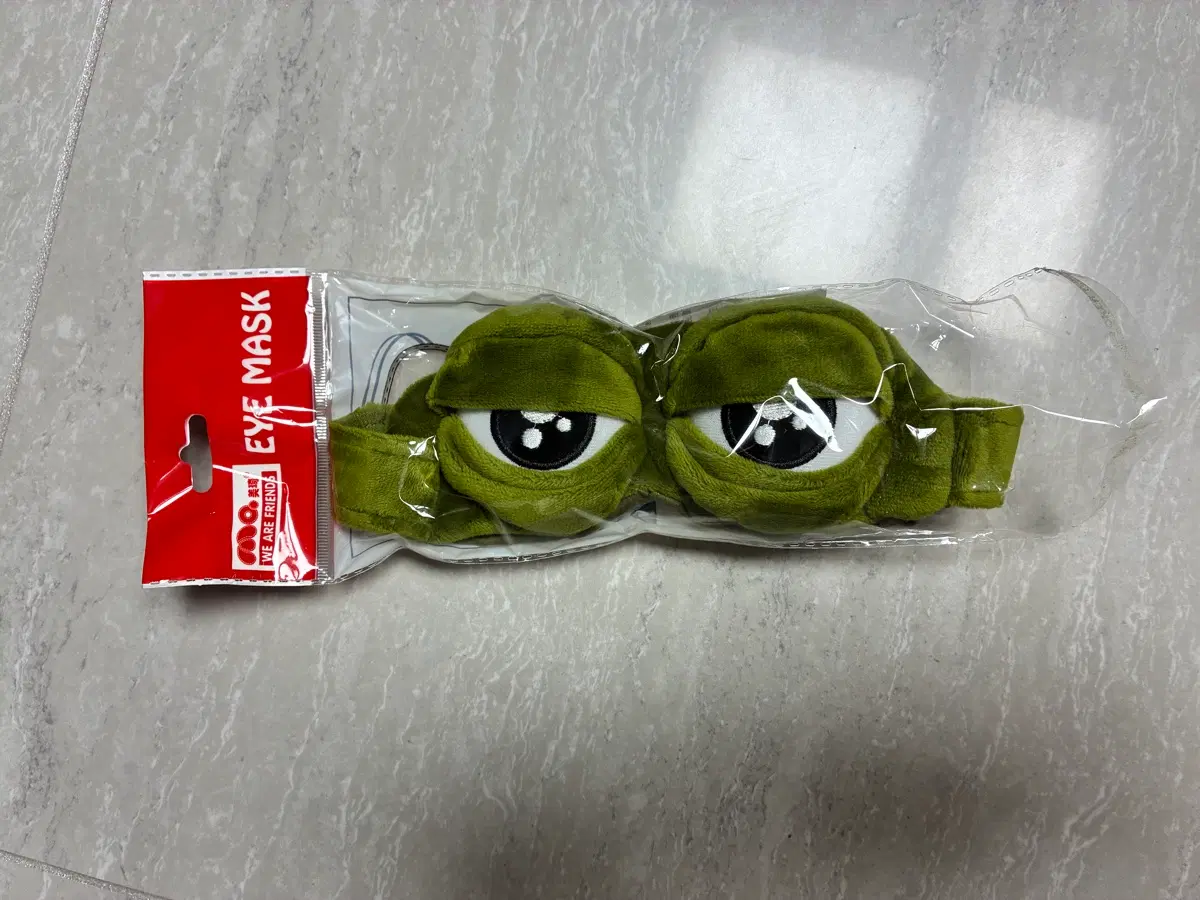 슬픈 개구리 페페(Pepe the Frog) 수면 안대