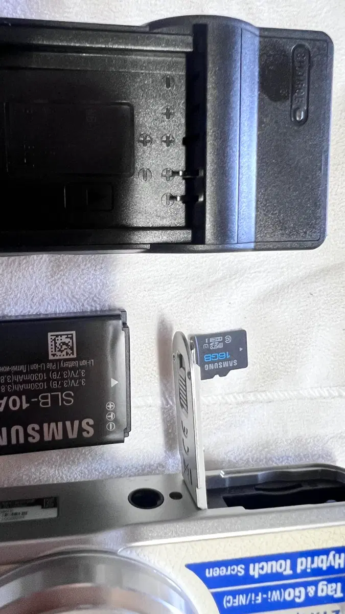 삼성 카메라 배터리 충전기 SD 카드 16GB wb350f 고장 디카 판매합니다