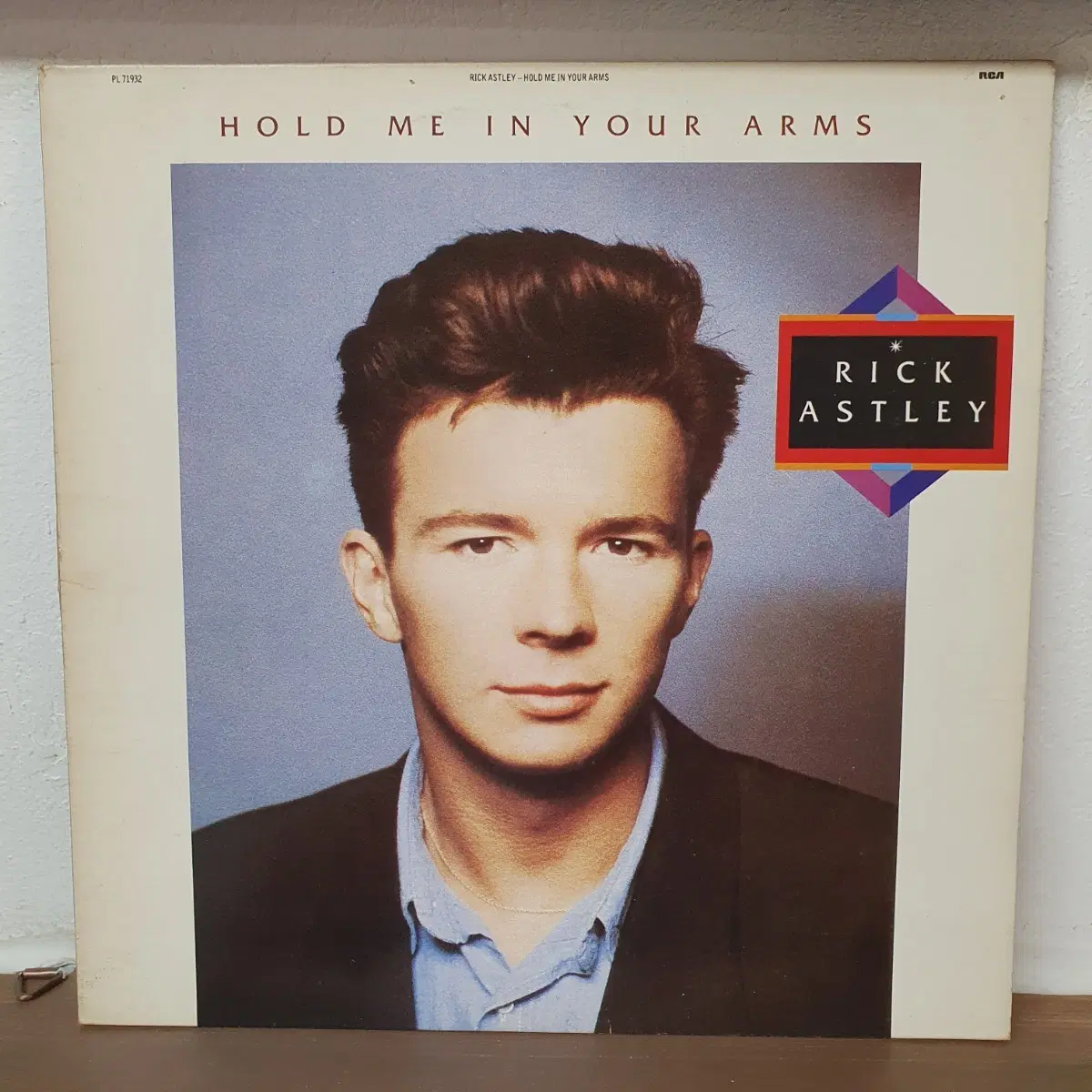 릭에슬리 LP 서울음반 HOLD ME IN YOUR ARMS