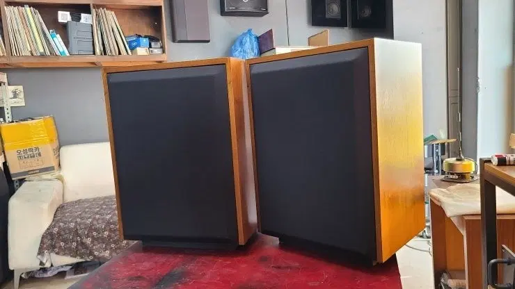 JBL L65